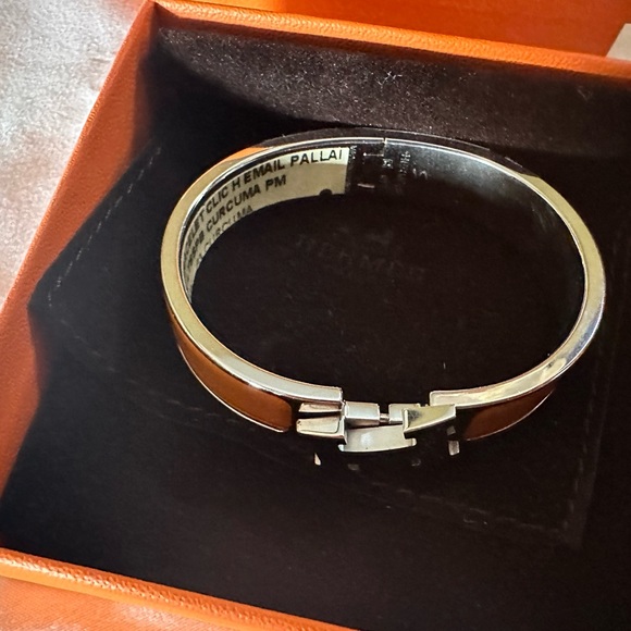100% Authentic HERMÈS Accessories Clic Clac PM Bracelet Bangle Orange x Silver - Picture 3 of 8